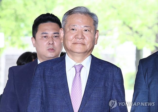 영장심사 위해 법원 출석하는 이상민 전 장관