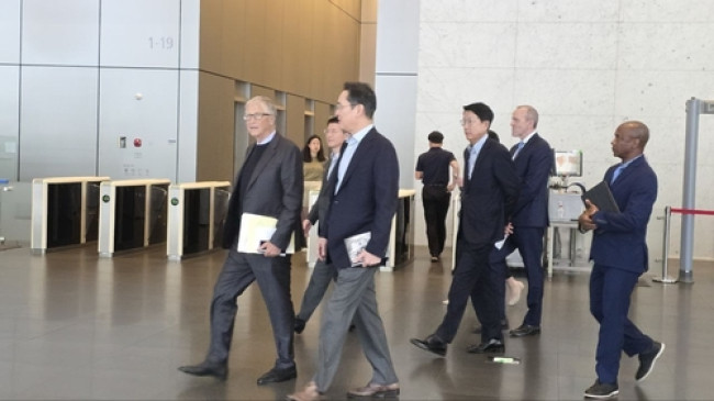 서울 삼성전자 서초사옥에서 만난 이재용 회장과 게이츠 이사장
