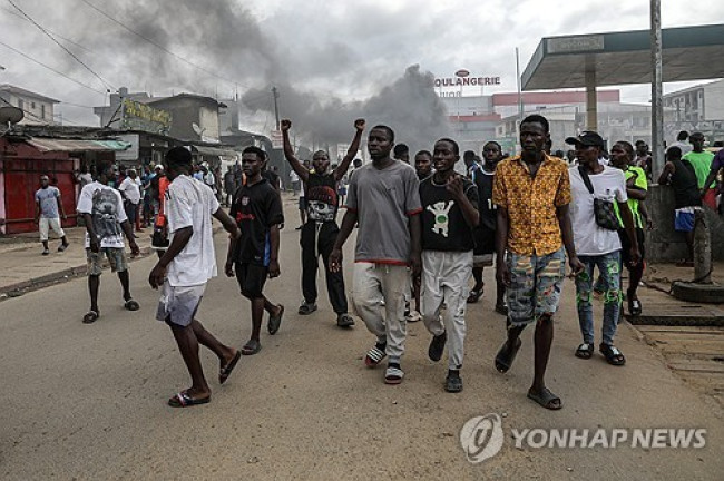 10월 27일(현지시간) 카메룬 두알라의 대선 항의 시위