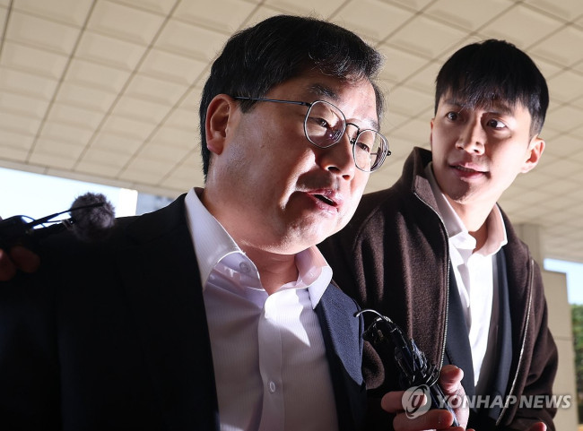 출근하는 노만석 검찰총장 대행