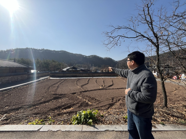 빈집 가리키는 정준영씨