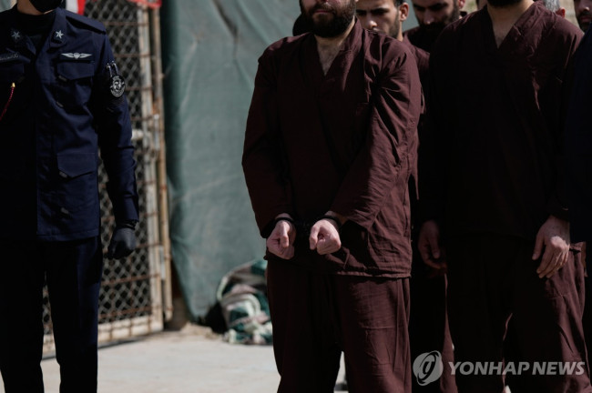 이란으로 이송된 IS 조직원