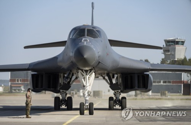 미국의 B-1B 폭격기