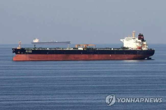 호르무즈 해협 통과하는 유조선